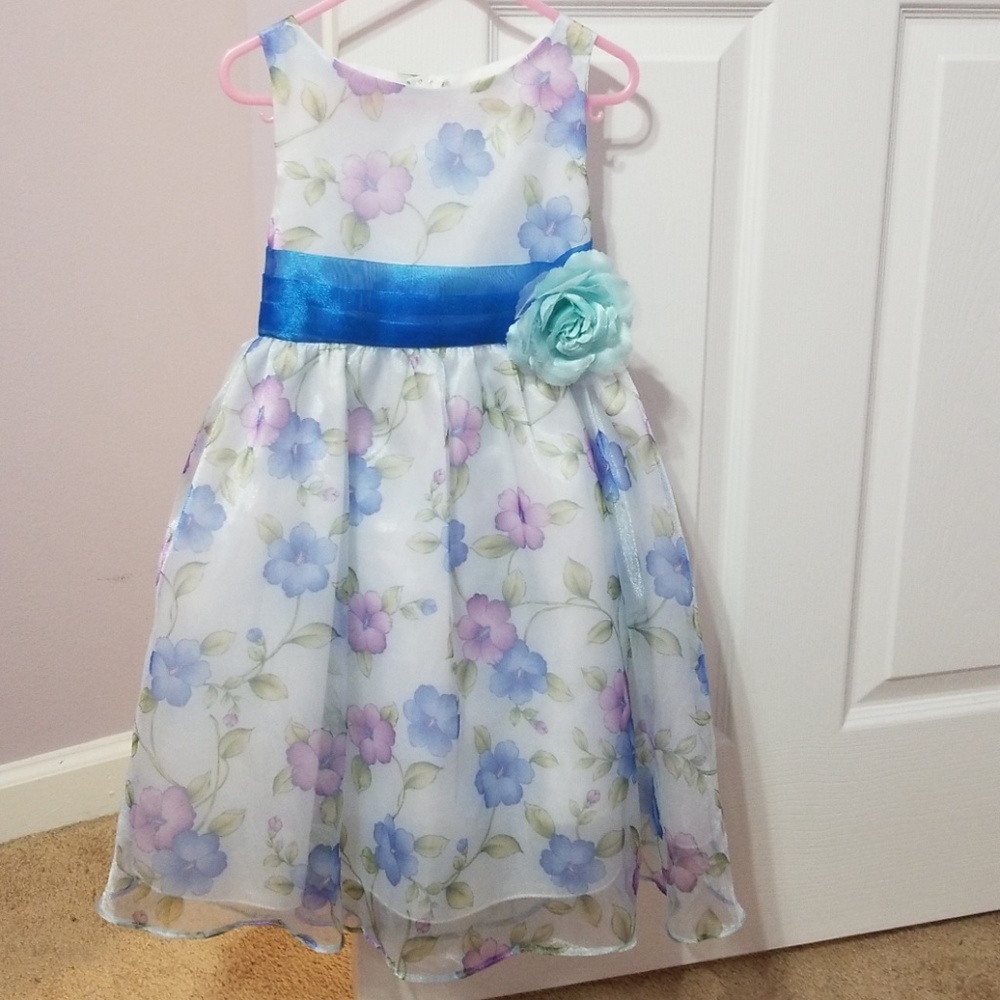 Beautiful girls dress worn once